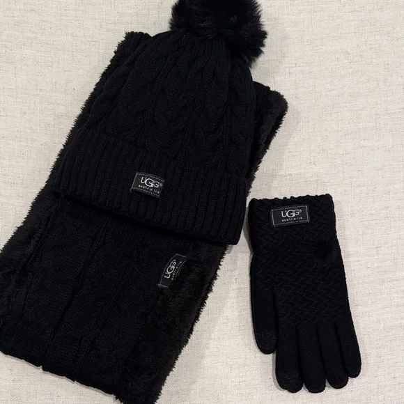 UGG Classic Black Knit Winter Set display picture 1